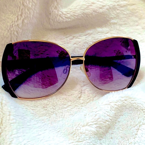 Sunglasses - Picture 1 of 2